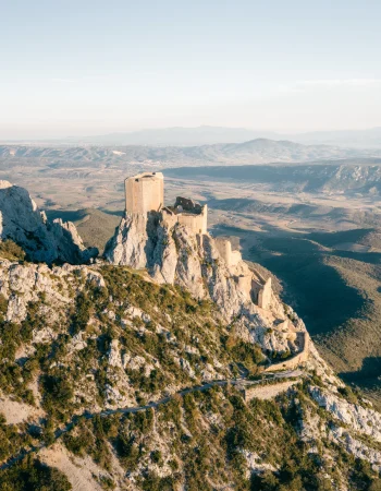 Photographie aérienne d'un chateau Cathare