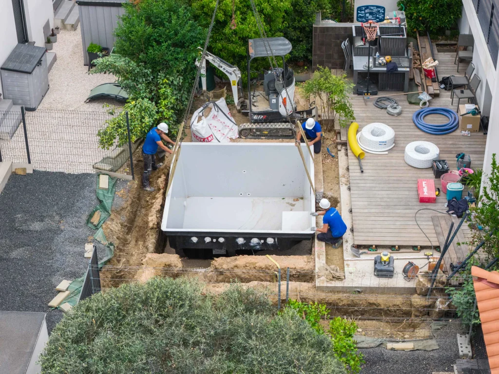 Inspection aérienne d'un chantier par drone.