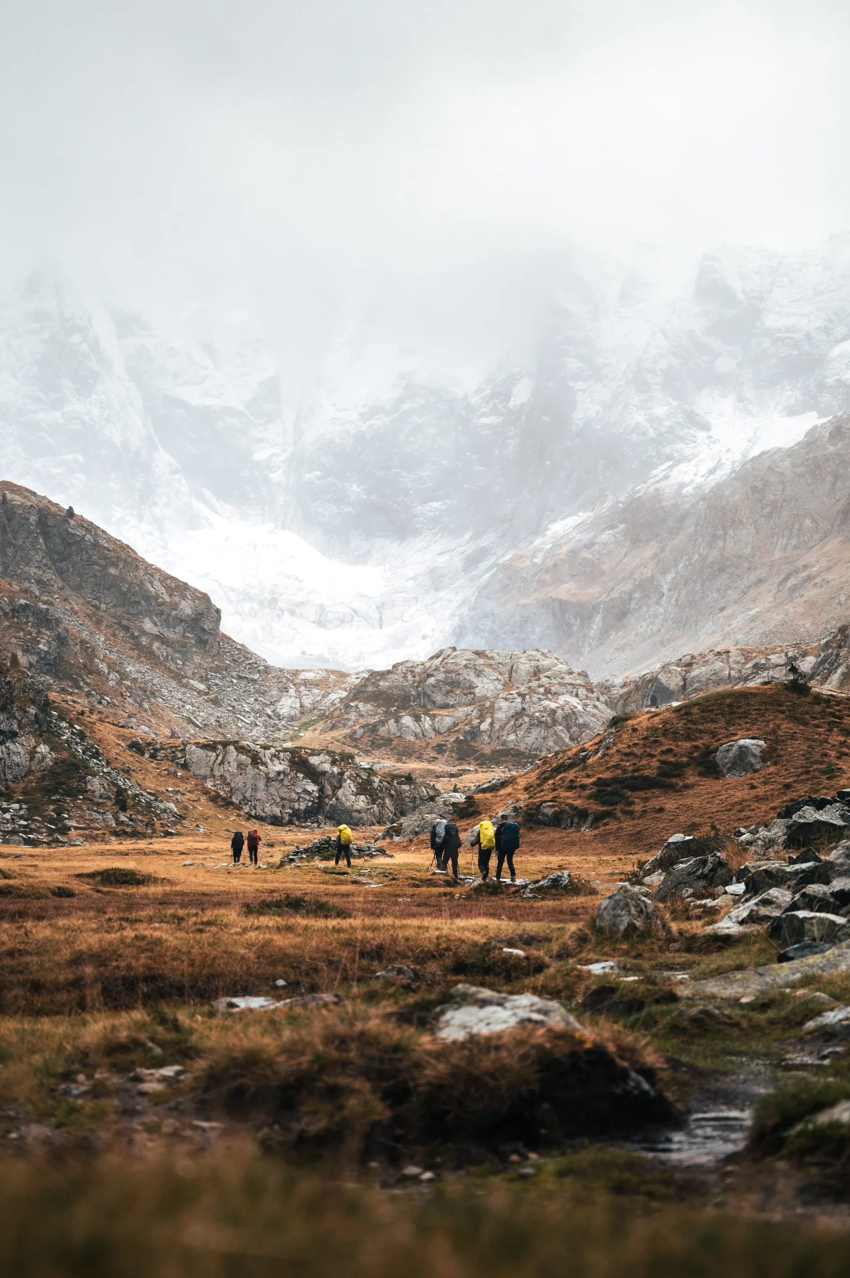 Paysage de montagne photographié pendant une randonnée dans les Pyrénées.